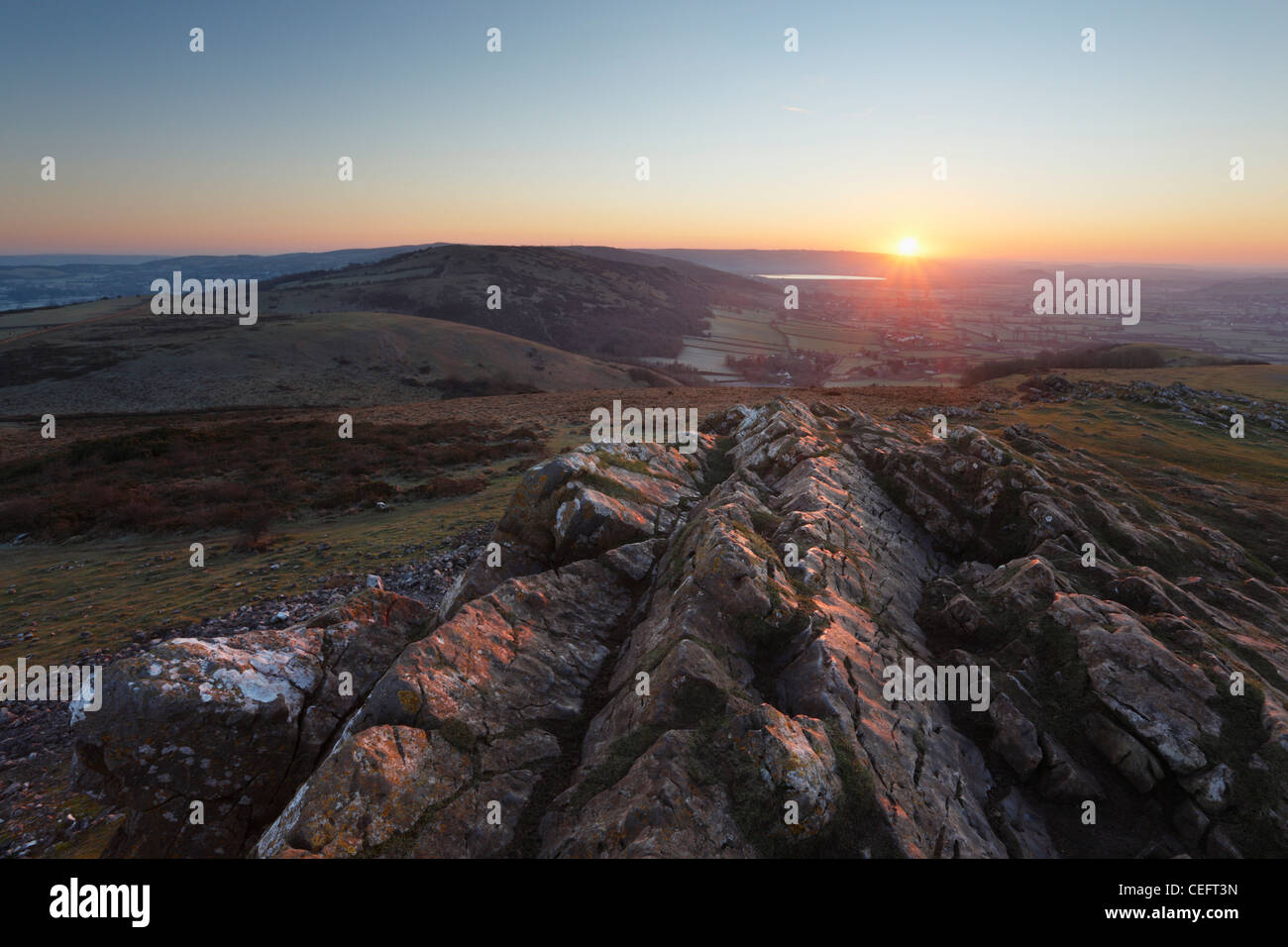 Sonnenaufgang über Mendip Hills von Crook Peak. Somerset. England. VEREINIGTES KÖNIGREICH. Stockfoto