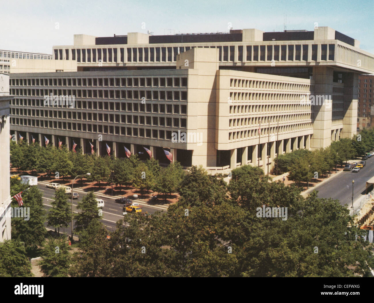 Das FBI-Hauptquartier befindet sich in Washington, D.C. und dient als Hauptquartier für das Federal Bureau of Investigation. Es ist das Zentrum für die nationalen Operationen der Behörde und beherbergt wichtige Abteilungen für die Strafverfolgung und Sicherheit der Bundesbehörden. Stockfoto