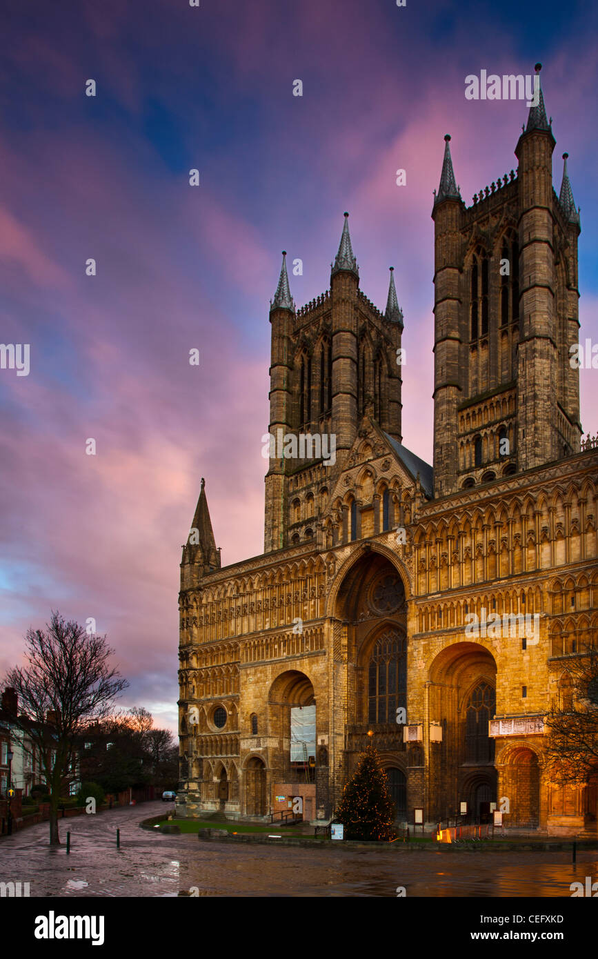 Lincoln in Lincolnshire, England. Die wichtigsten Eingang Lincoln Kathedrale in die UK Stadt Lincoln. Stockfoto