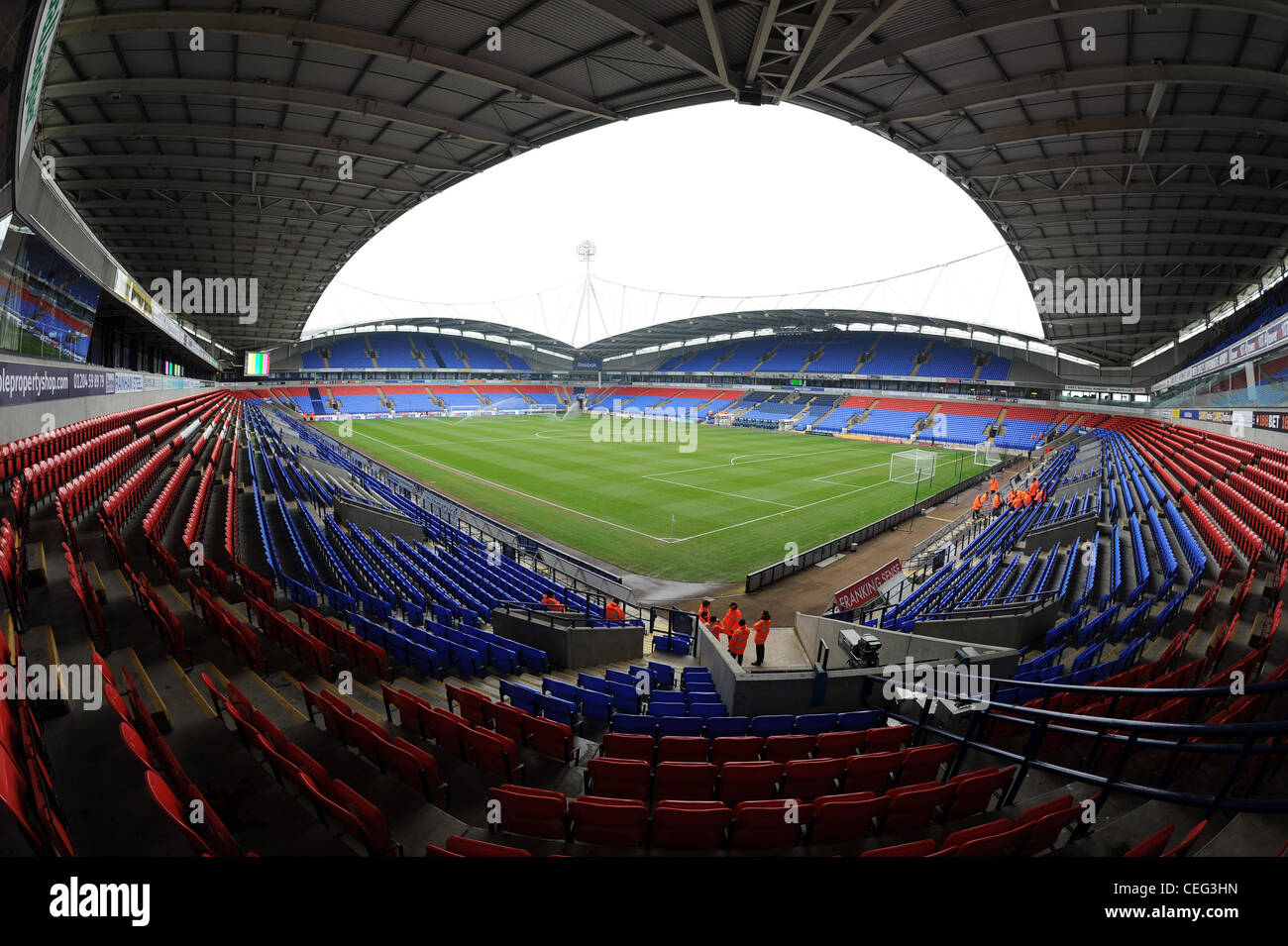 Das Macron-Stadion (ehemals Reebok Stadium), Heimat von Bolton Wanderers Football Club Innenansicht Stockfoto