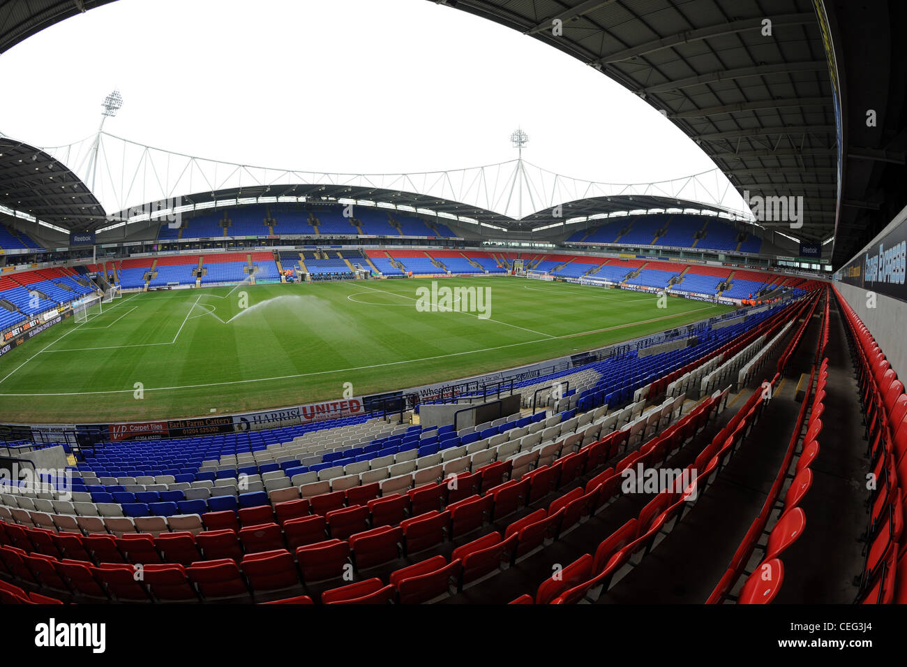 Das Macron-Stadion (ehemals Reebok Stadium), Heimat von Bolton Wanderers Football Club Innenansicht Stockfoto