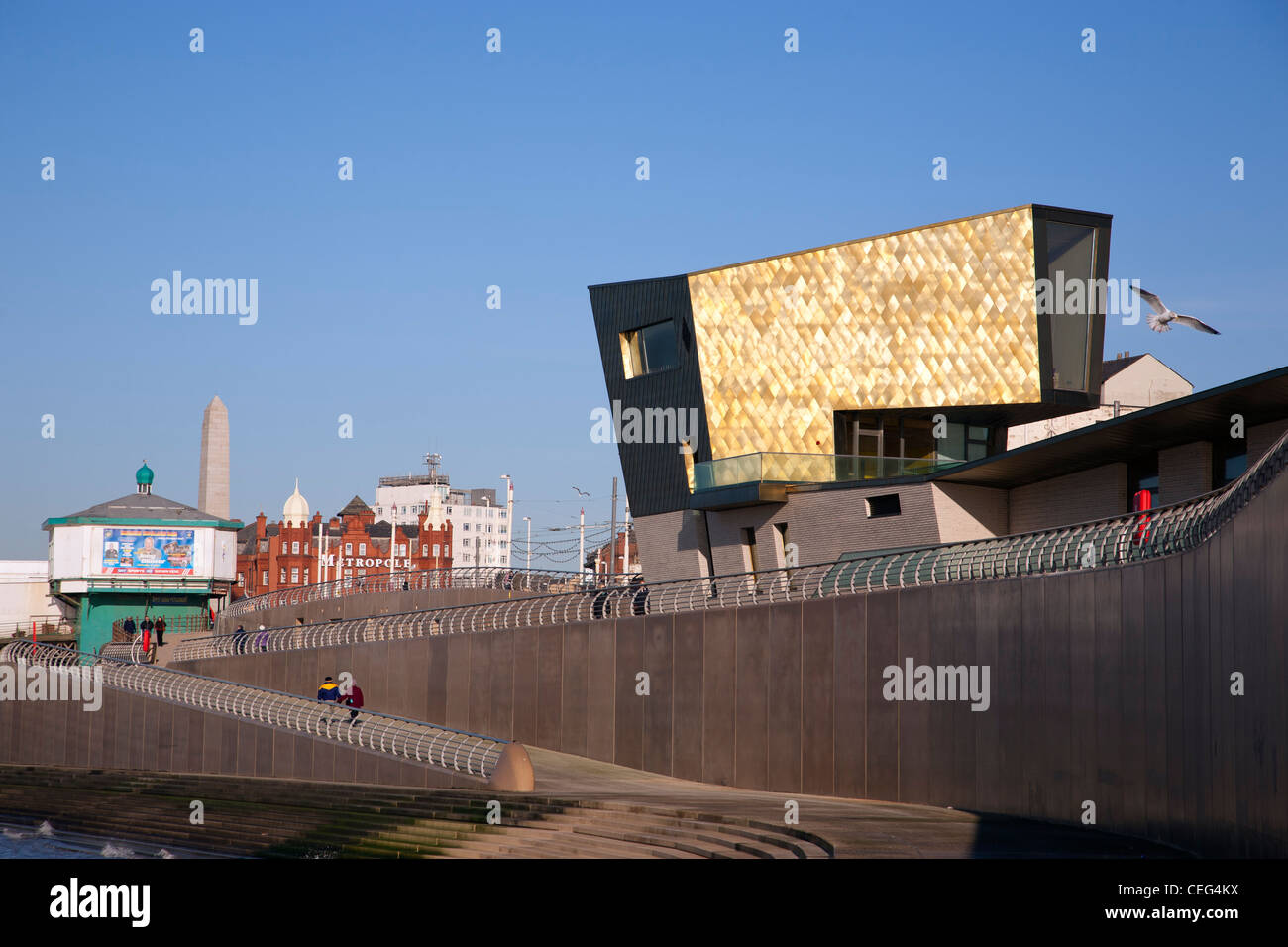 Goldene Hochzeitskapelle auf Blackpool Promenade Stockfoto