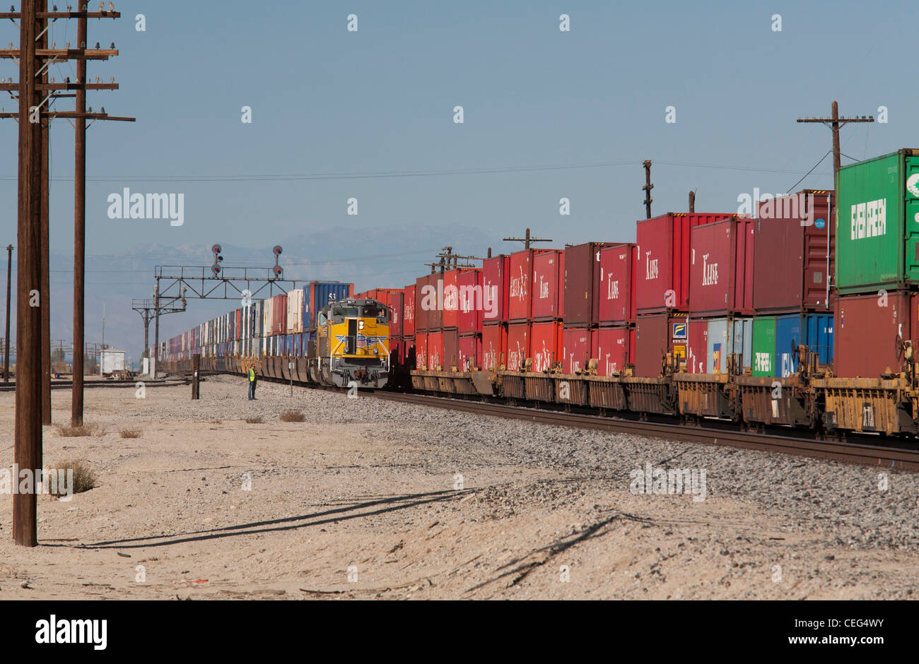 Fracht Züge tragenden Intermodal Versandbehälter Stockfoto