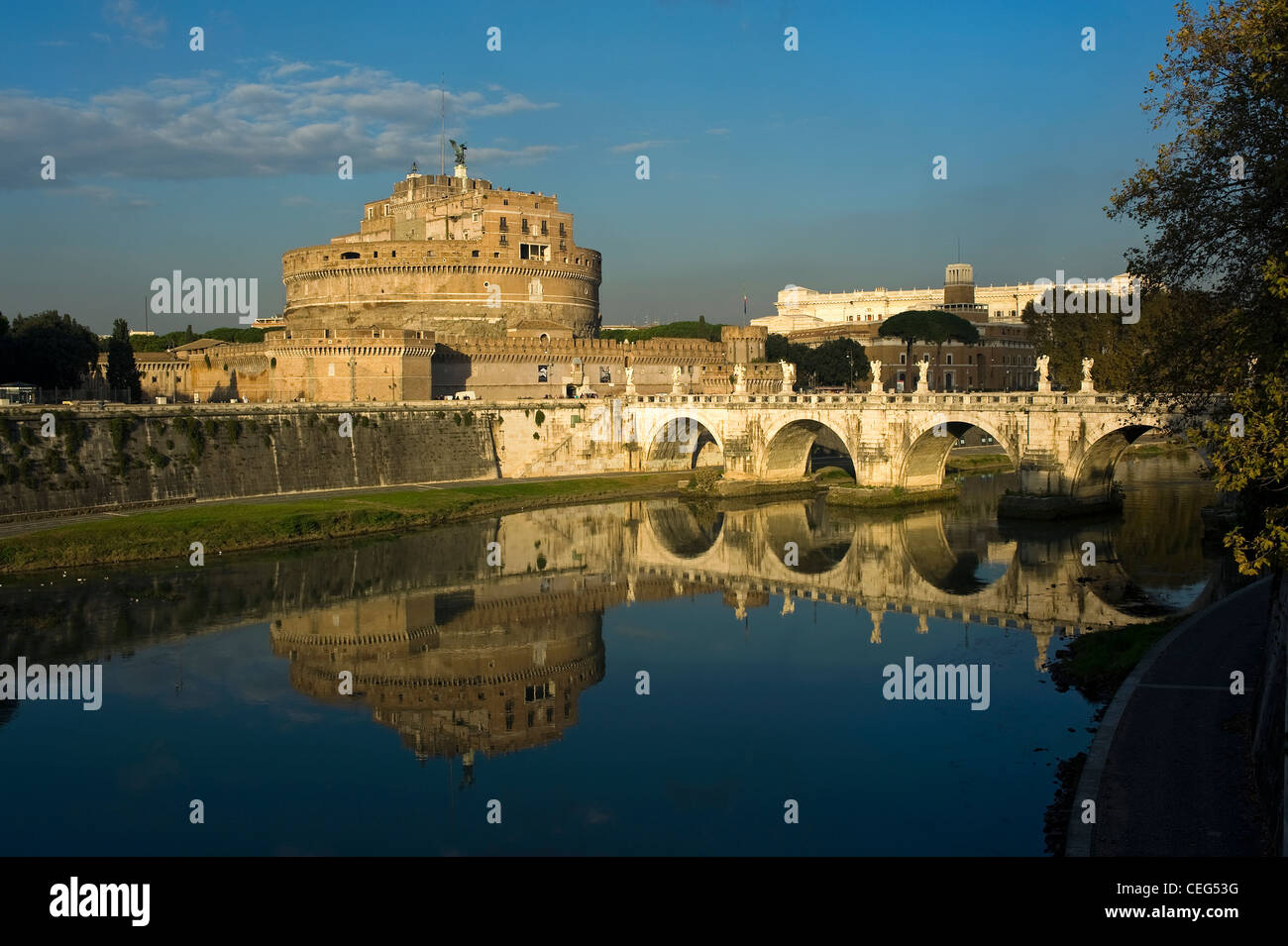 St. Angel Bridge und St. Angel Schloss, Rom, Latium, Italien Stockfoto