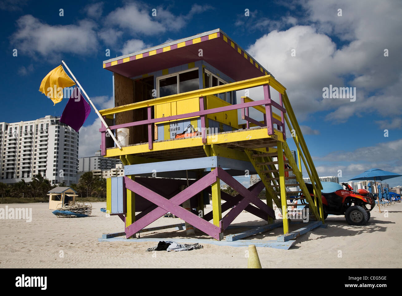 Rettungsschwimmer Turm Strandhütte in Miami Beach, Florida, USA Stockfoto