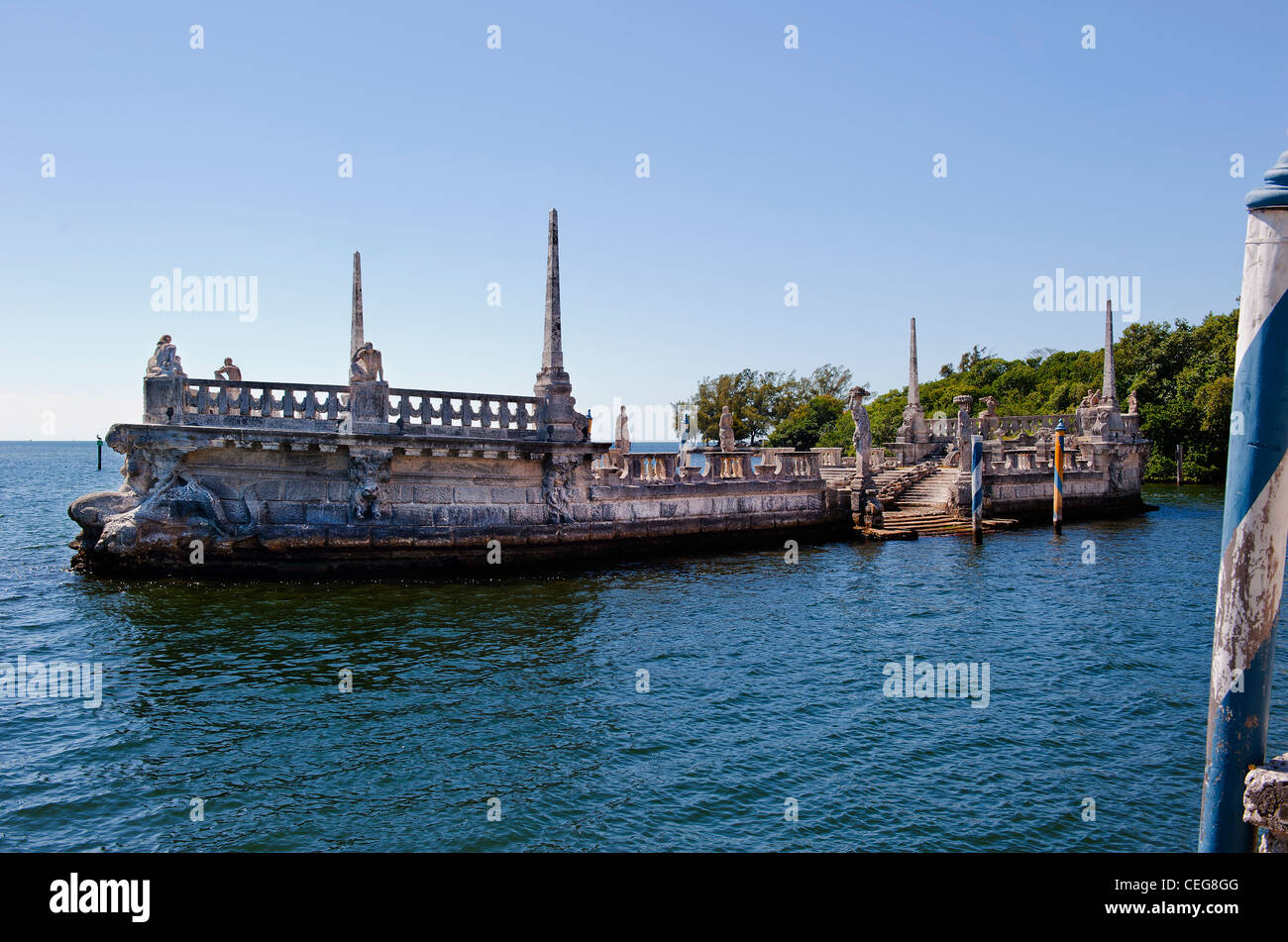 Steinwharf im Viscaya Museum Stockfoto