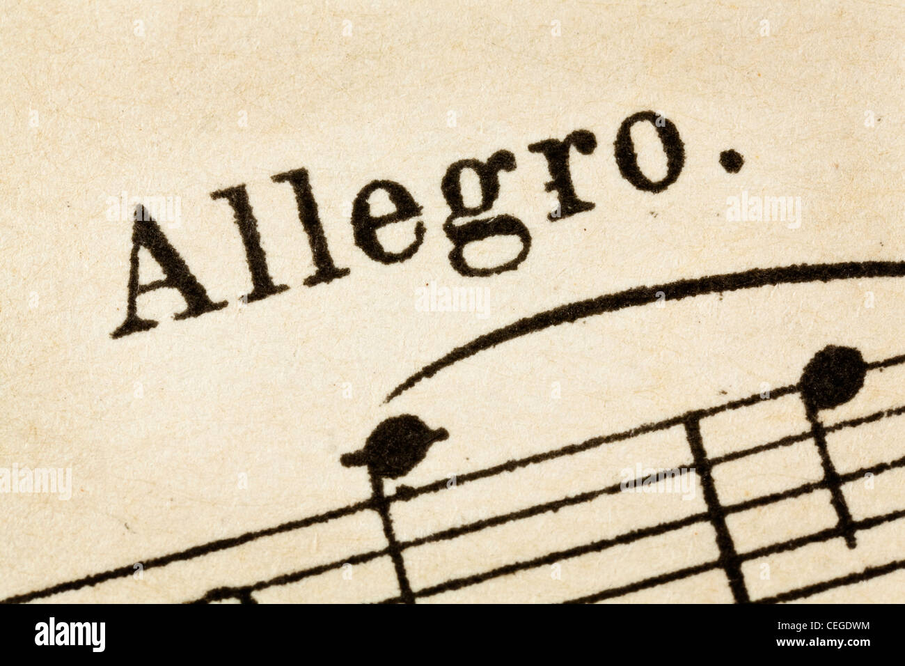 Allegro - schnell, schnell und hell Musik Tempo - Makro detail aus Vintage Noten Stockfoto