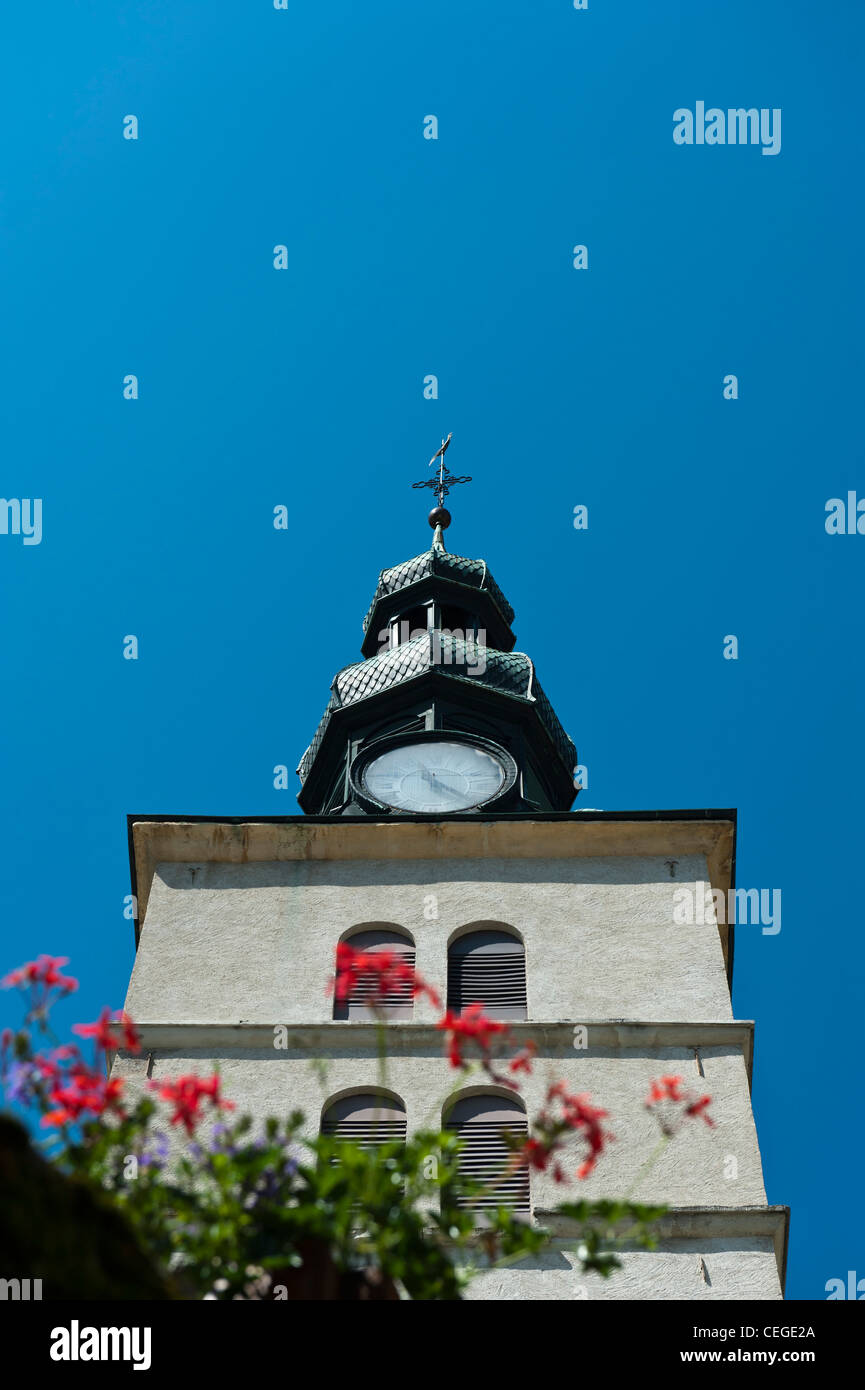 St-Jean-Baptist-Kirche Spire. Megève Dorf. Haute-Savoie Departement Rhône-Alpes Region Süd-Ost-Frankreich. Stockfoto