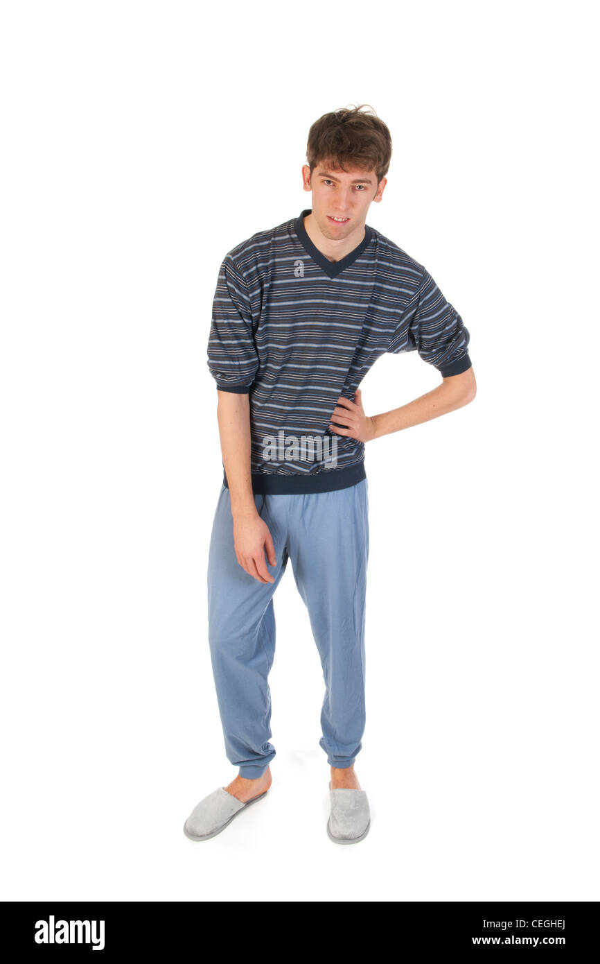 Junger Mann trägt Pyjama und Pantoffeln Stockfotografie - Alamy