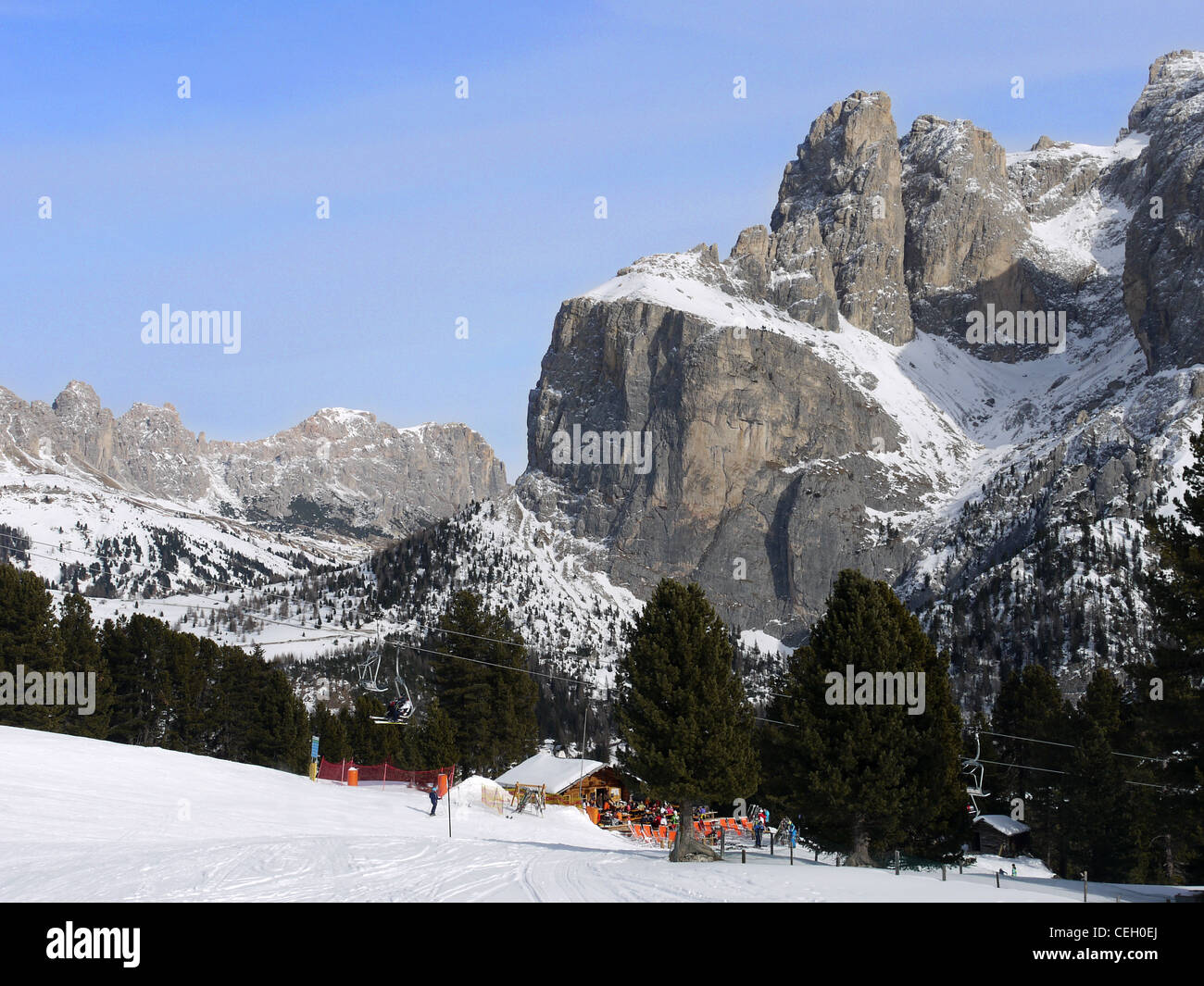 Skigebiete in den Dolomiten, zeigt den zentralen Kern der Berge der Schaltung Stockfoto