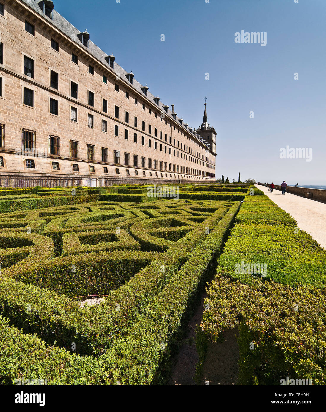 Formale Gärten im Kloster von San Lorenzo de El Escorial, Comunidad de Madrid, Spanien. Stockfoto