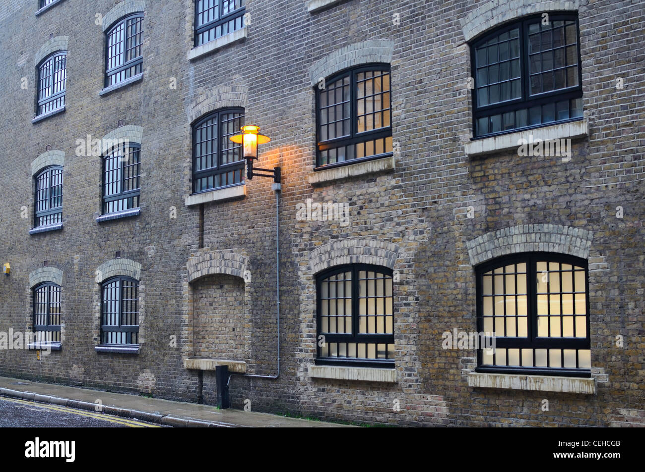 London: Alte Backsteinhaus in der Shad Thames street Stockfoto