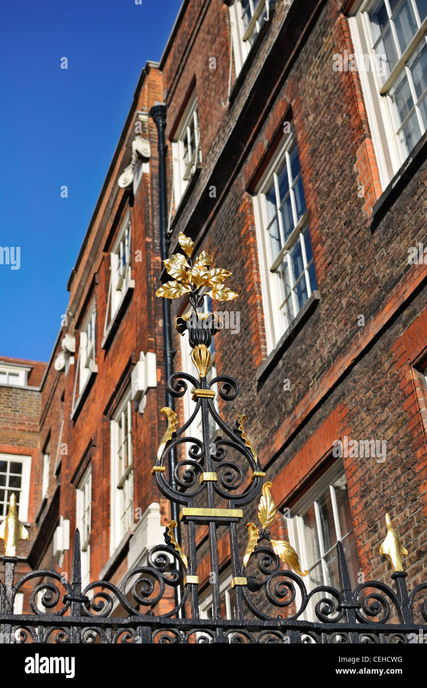 London: Stück der viktorianischen Architektur - College of Arms Stockfoto
