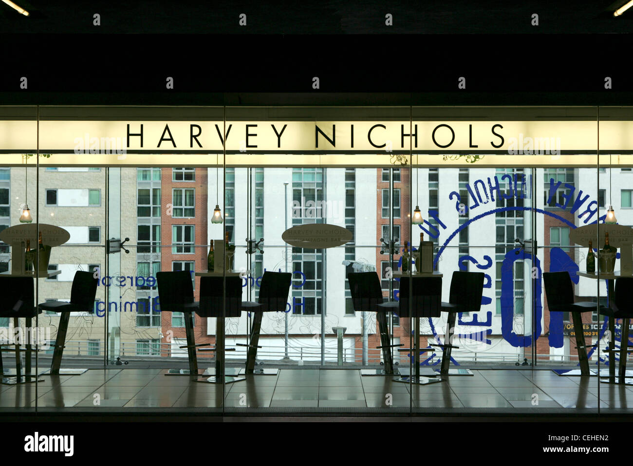 Harvey Nichols Champagner-bar an der Birmingham uk Postfach zu leeren. Stockfoto
