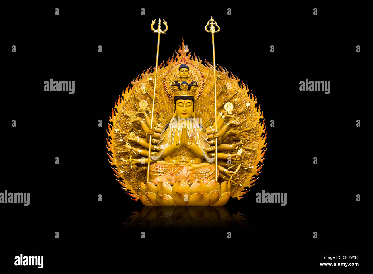 Die Bilder der Guanyin auf schwarzem Hintergrund Stockfoto