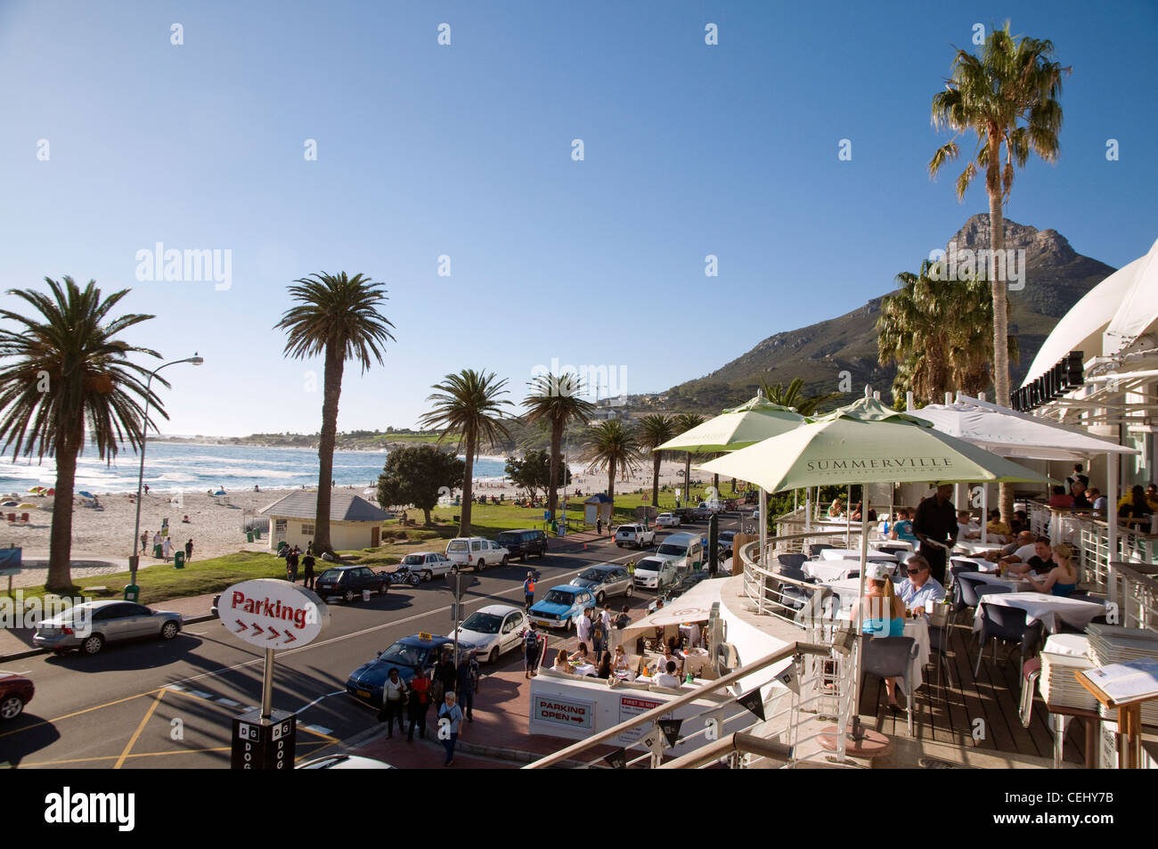 Cafe. Camps Bay, Cape Town, Western Cape Provinz. Stockfoto