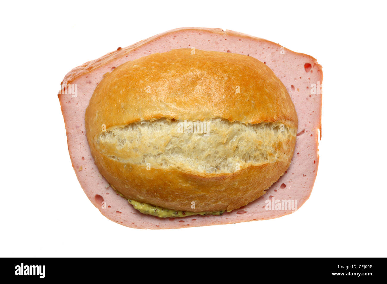Ernährung, Fast-Food. Typisch deutsche Leberkaes. Fleischkaese. Eine Art Hackbraten, in Scheiben geschnitten, mit süßem Senf in ein Brötchen. Stockfoto