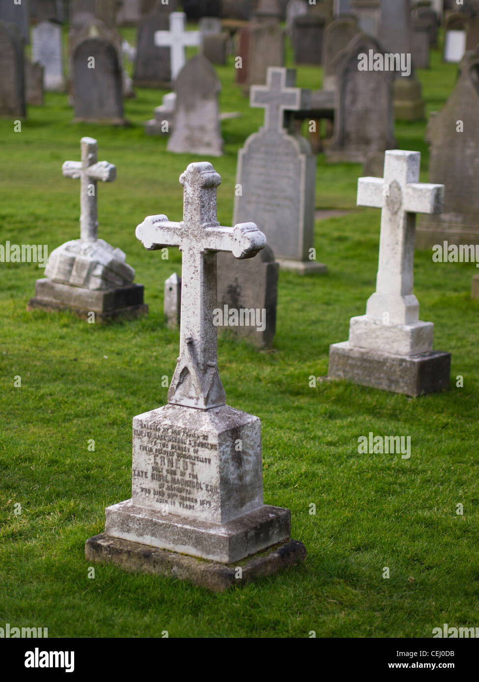 Kruzifix-Grabsteine auf einem Friedhof, St. Andrews, Schottland Stockfoto