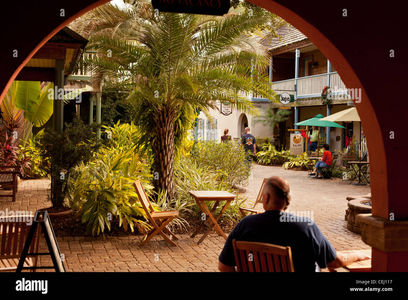 Quint kleinen Hof in St. Augustine Florida Usa, Geschäfte und Café im Hof, Brunnen im Hof, Coffee-Shops, Stockfoto