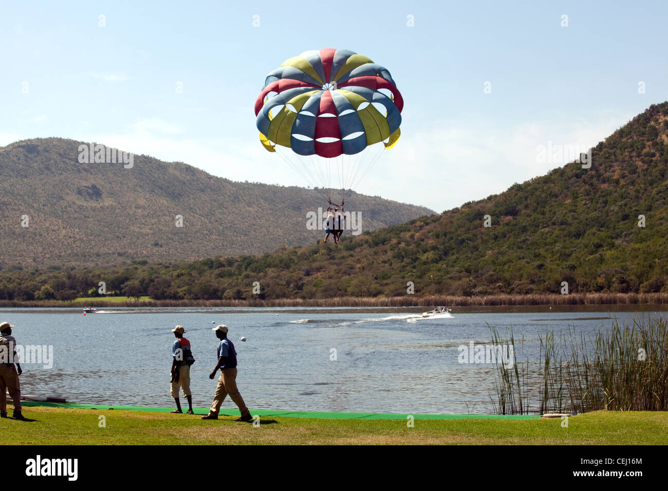 Paragliding, Sun City Damm, Sun City, North West Province Stockfoto