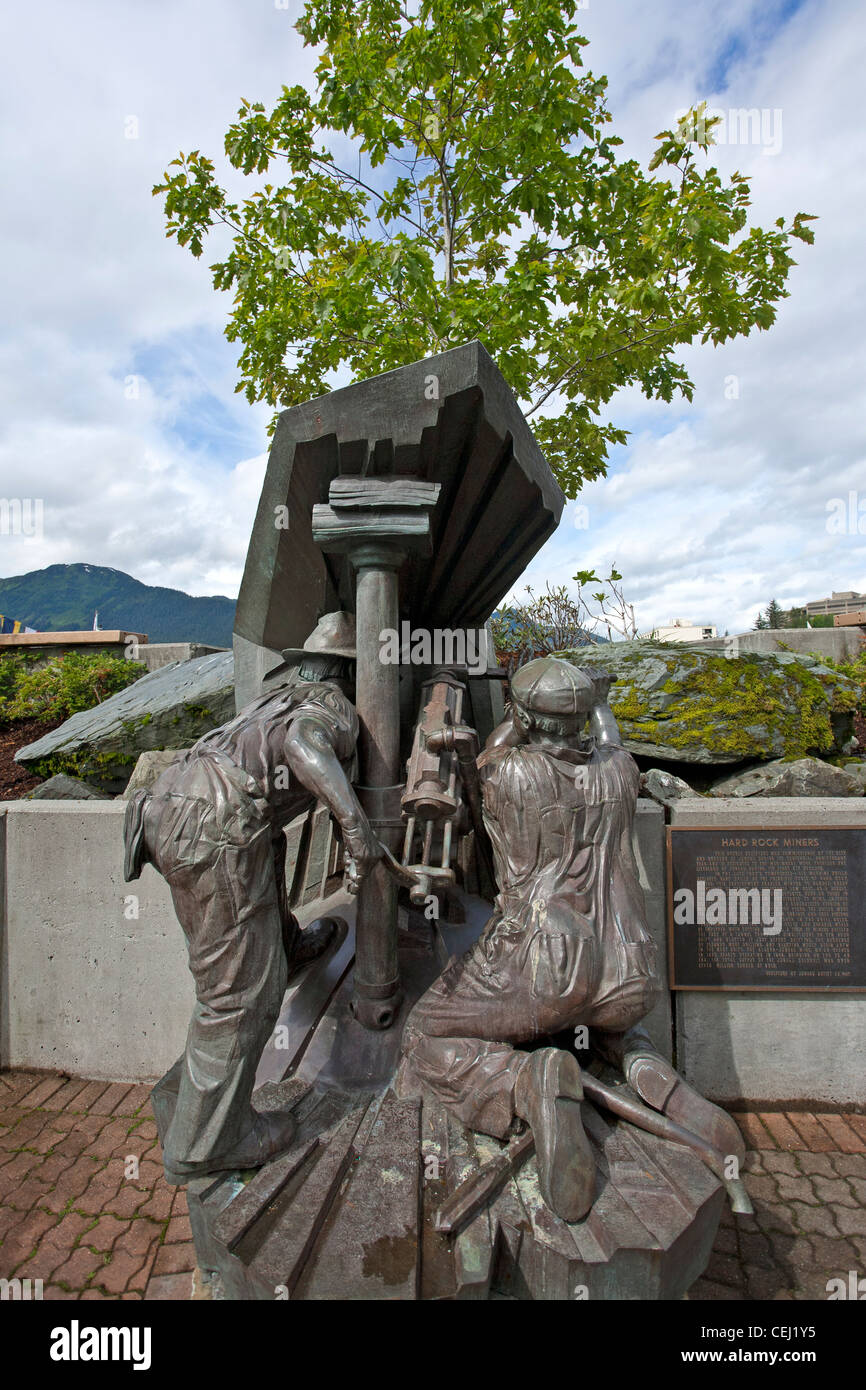 Hard Rock Bergleute Skulptur (1980) von dem lokalen Künstler Ed Weg. Marine Park. Juneau. Alaska. USA Stockfoto