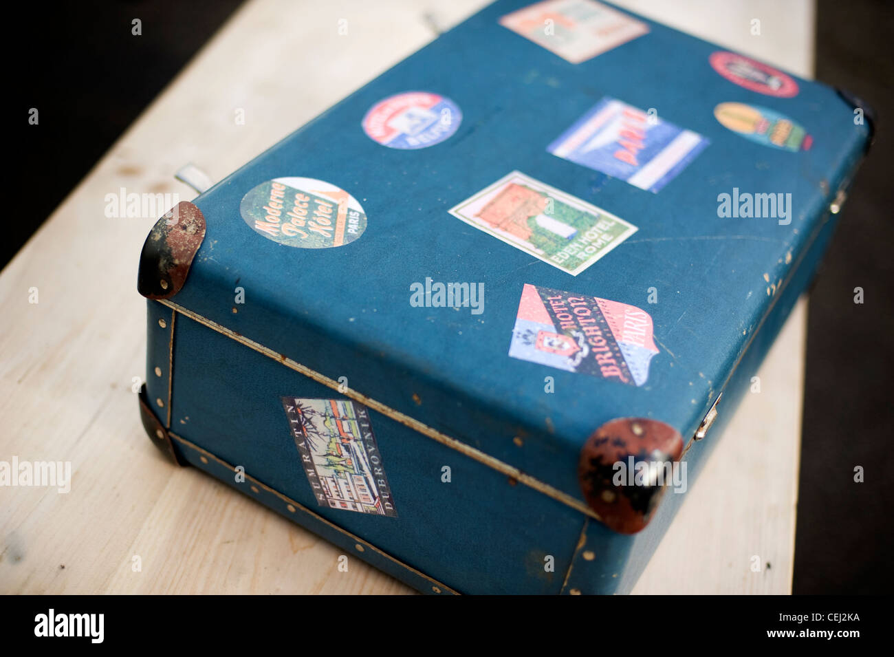 Vintage-Hotel-Koffer-Aufkleber, 24 Stück, PVC-Aufkleber für Koffer, Reise :  : Fashion