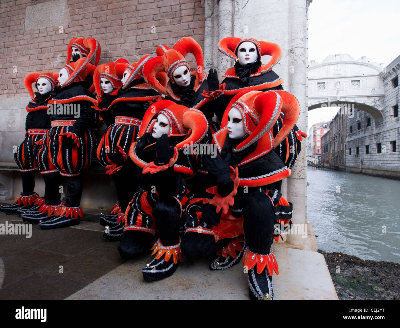 Maskierte Frauen im Karneval oder Carnevale in Venedig Italien Stockfoto