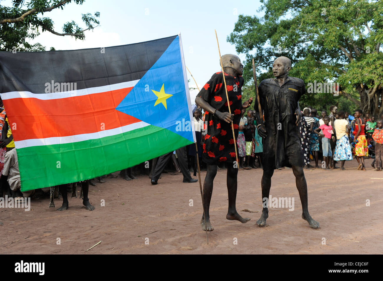 Afrika Süd SUDAN Bahr al Ghazal Region, Lakes State, Dorf Mapourdit, Dinka Menschen feiern Erntefest mit Tänzen Stockfoto