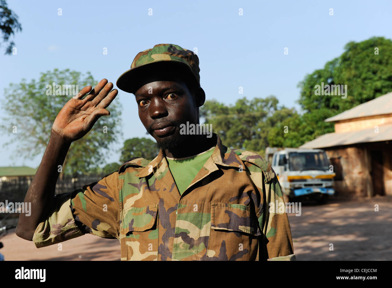 Afrika Süd SUDAN Bahr al Ghazal Region, Lakes State Stadt Rumbek, betrunkenen SPLA-Soldaten im Krieg Helden Center Stockfoto