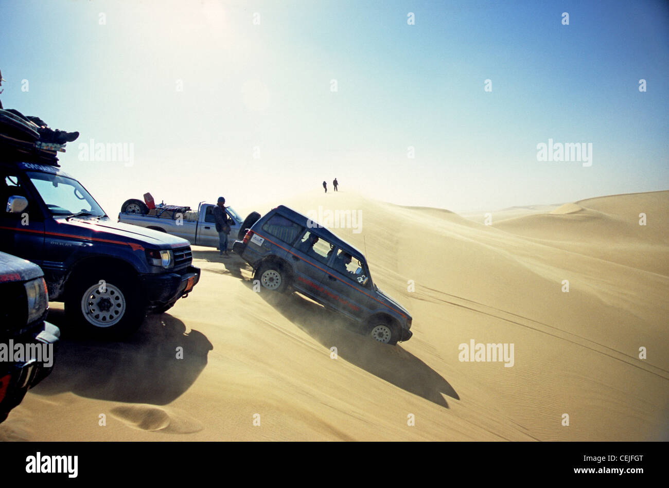 Jeeps und Pickups, Wüste Tourismus in der westlichen Wüste von Ägypten. Stockfoto