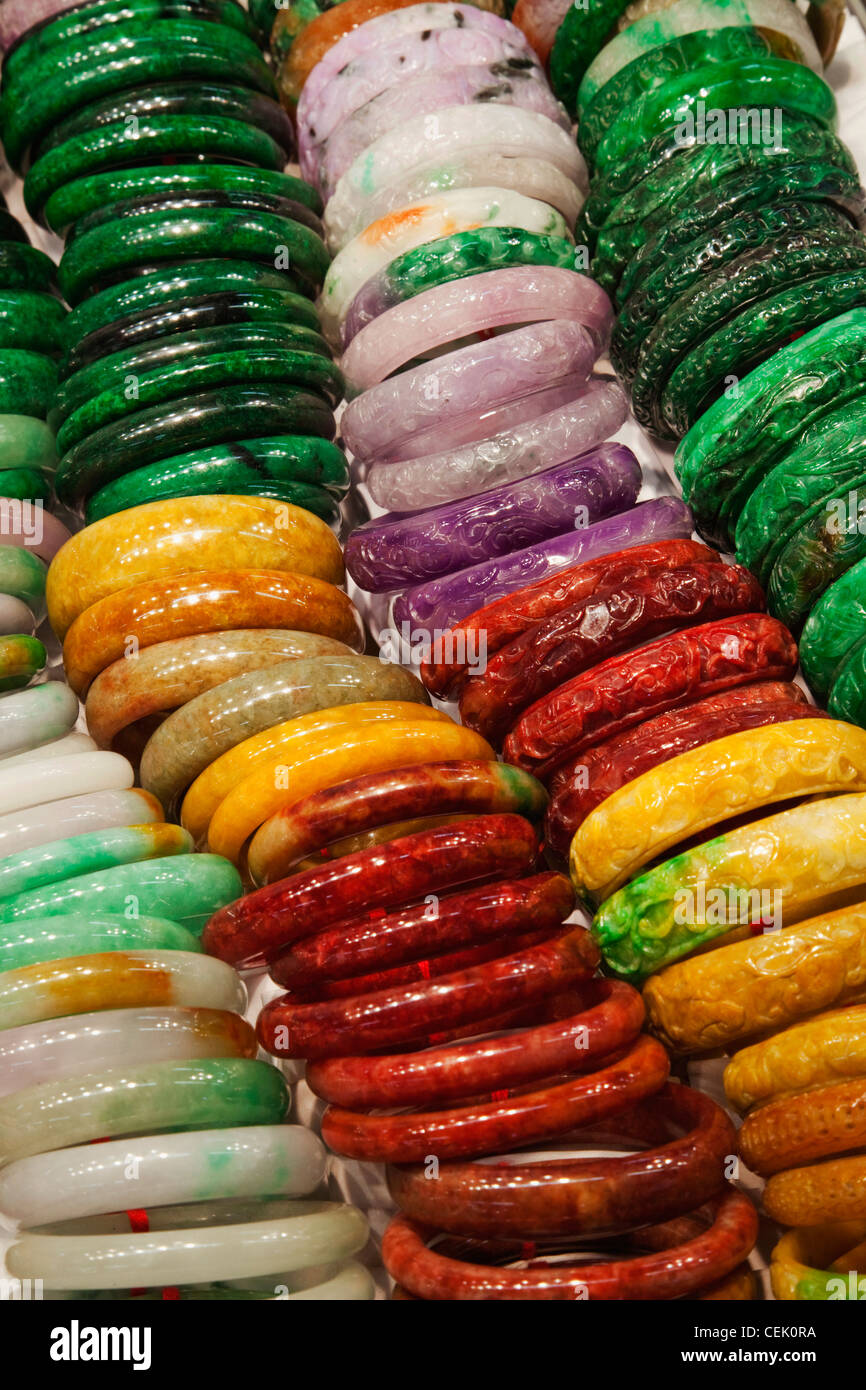 Jade Bangals auf dem Jademarkt. Hongkong, China Stockfoto