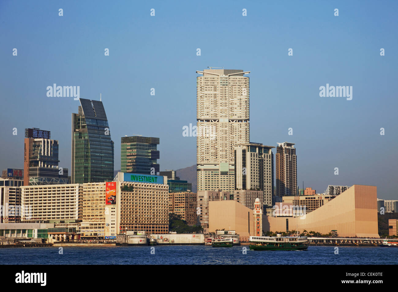 Tsim Sha Tsui Bereich Skyline, Kowloon, Hongkong Stockfoto