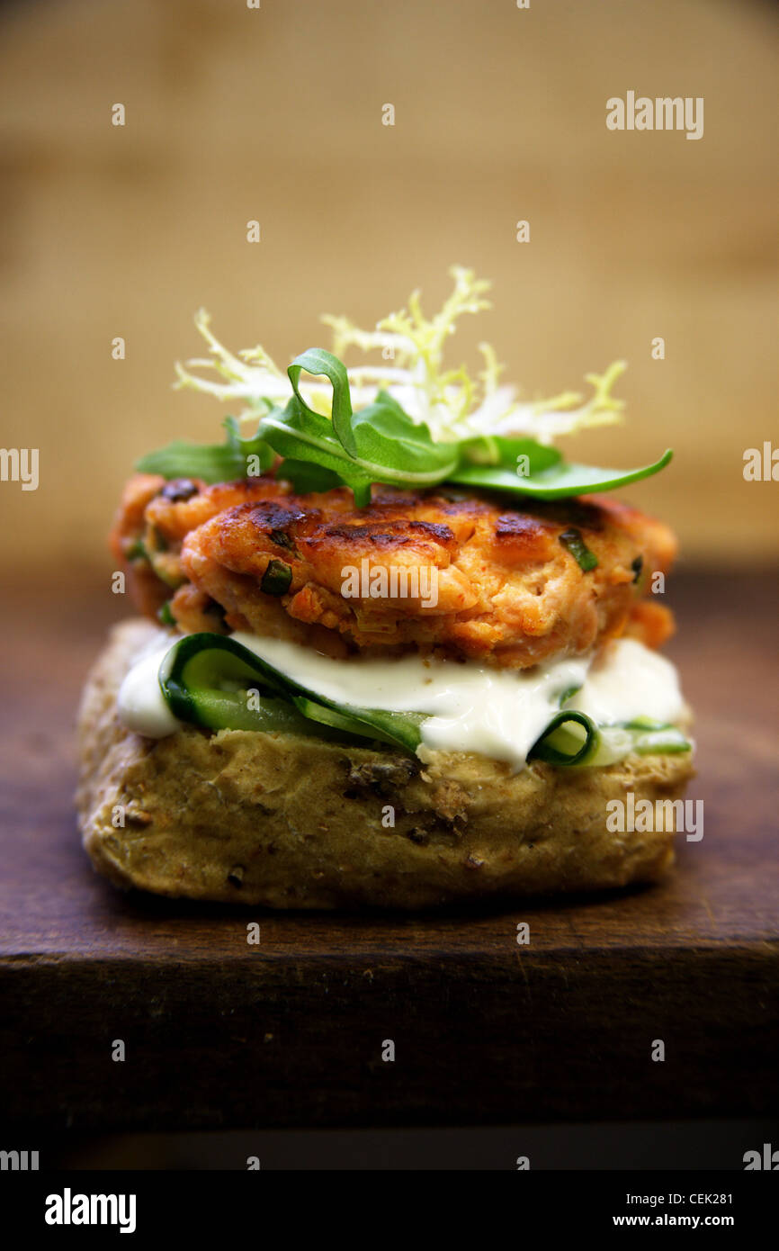 Lachs-burger Stockfoto