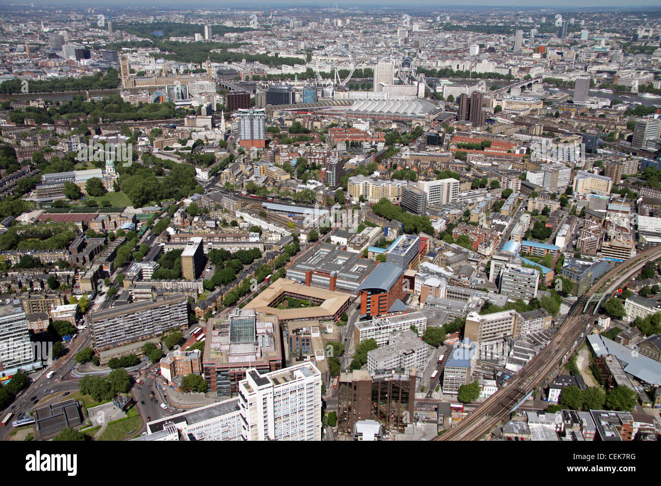 Luftaufnahme der London South Bank University mit Blick nach Norden auf die Themse, Großbritannien Stockfoto