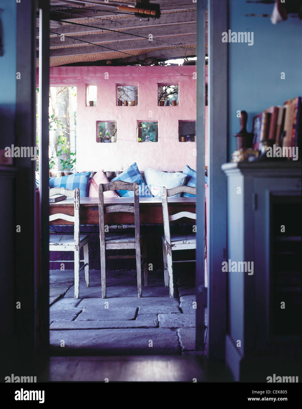 Bei Petes Peter Lewis bunte Strand Newport Wochenende spielen gekennzeichnet Startansicht durch Eingang Zimmer Stein Boden, Holz Stockfoto