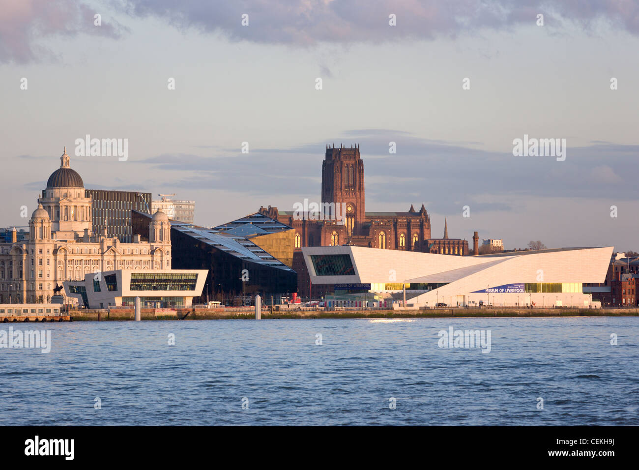 Skyline und Waterfront, Liverpool, England Stockfoto