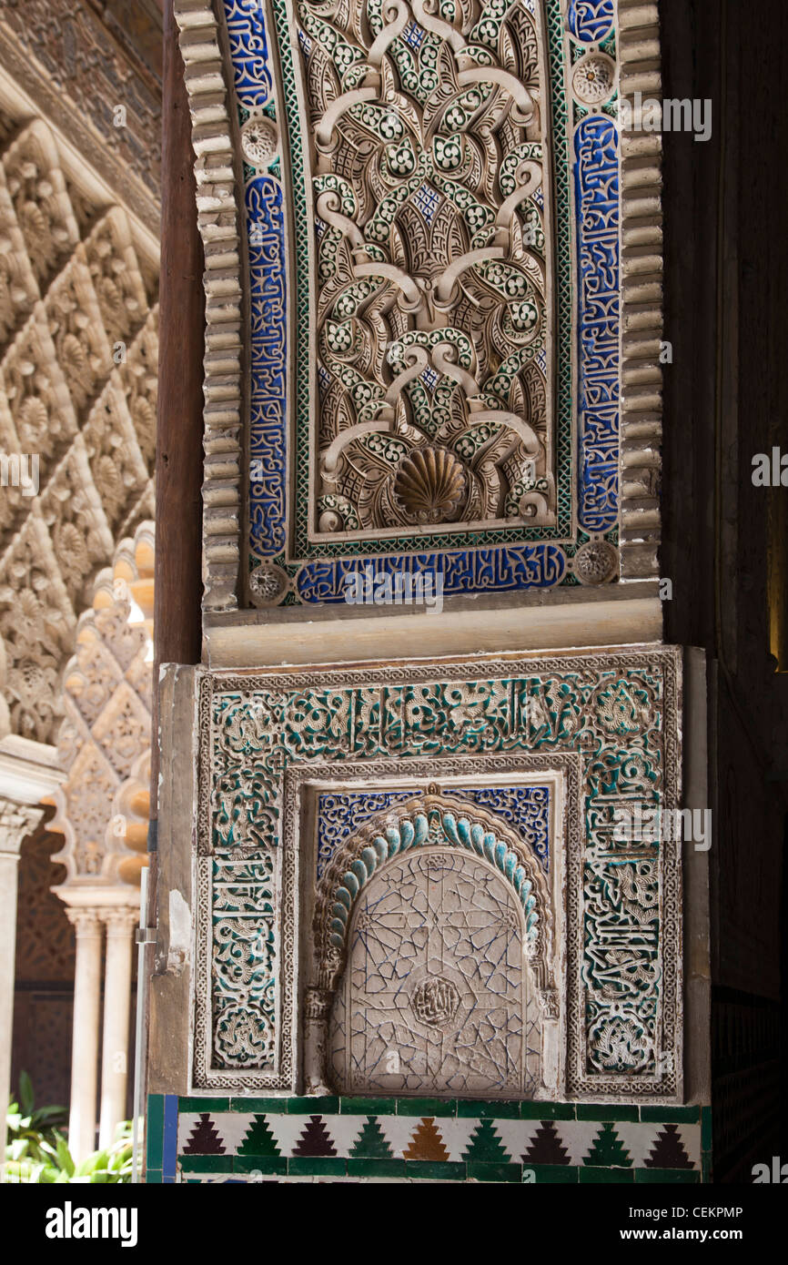 Spanien, Andalusien, Sevilla, Alcazar, königliche Festungen (Alcázares), Wand-Relief Stockfoto