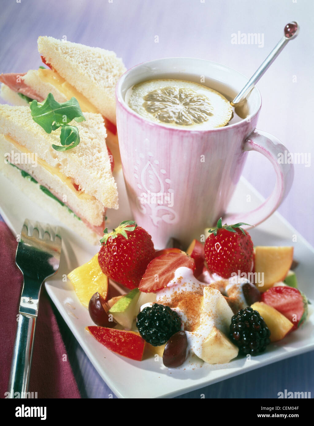 Fünf lustigen Frühstück lassen die gute Stimmung des Tages beginnen am Morgen gehen Sie Ina echte super Frühstück, es dauert nicht lange Stockfoto