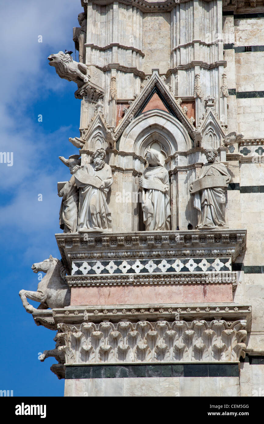 Italien, Siena, Dom von Siena, Statuen und Wasserspeier Stockfoto