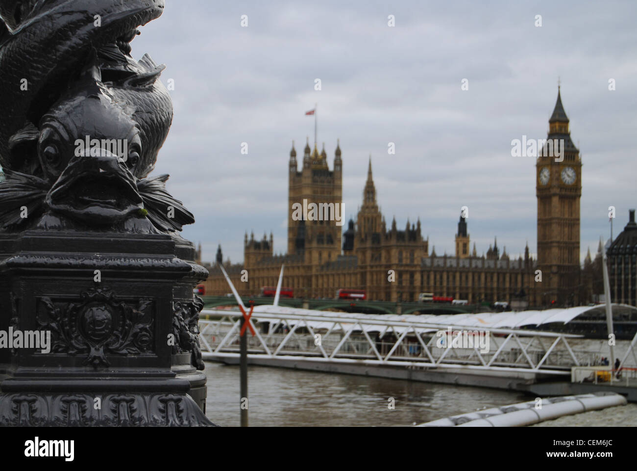 Big Ben und Parlament in London an der Themse, Vereinigtes Königreich Stockfoto
