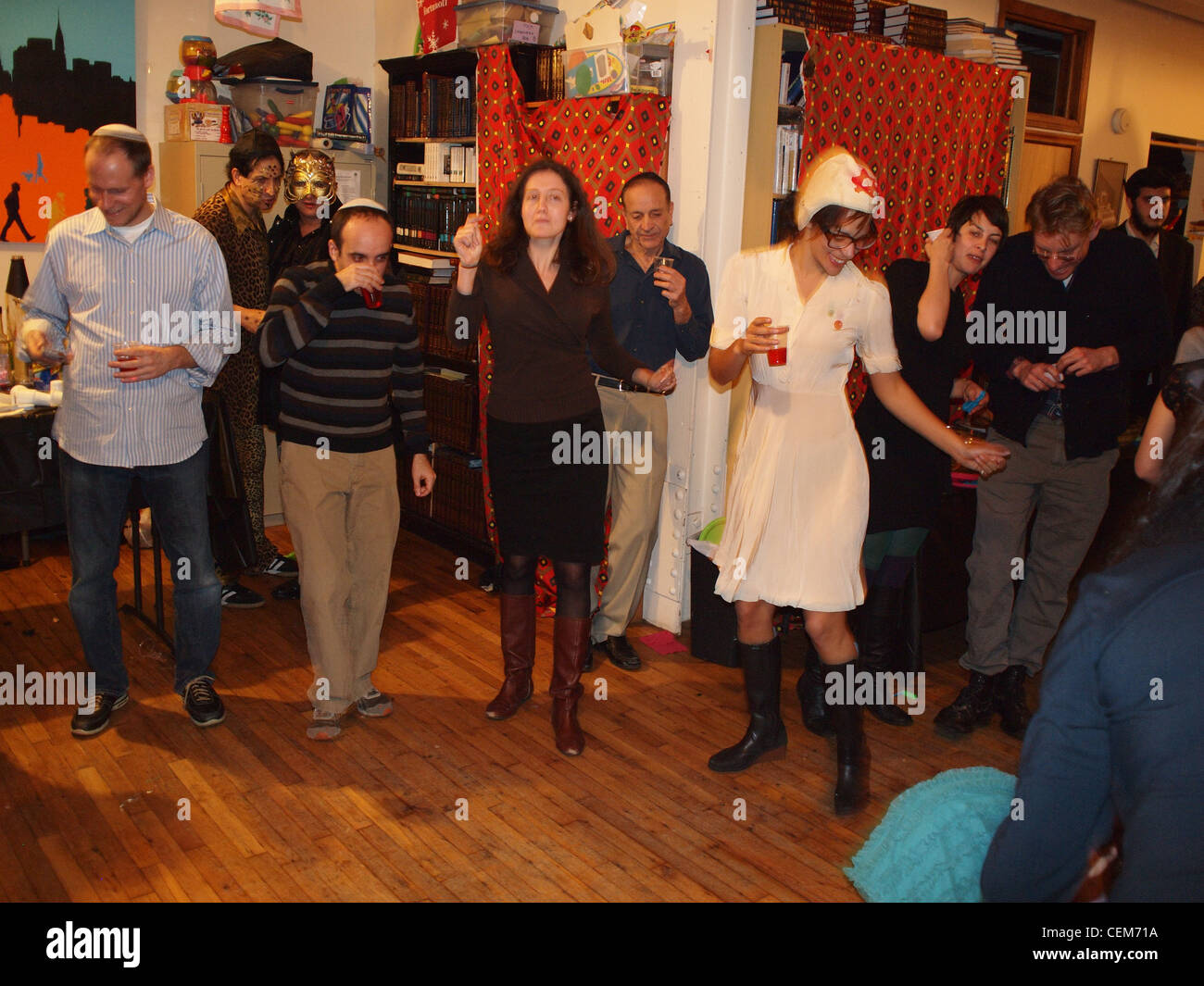 Chassidische Juden Chabad Lubavitch Zweig und deren Freunde feiern das Fest des Purim, Brooklyn, New York Stockfoto