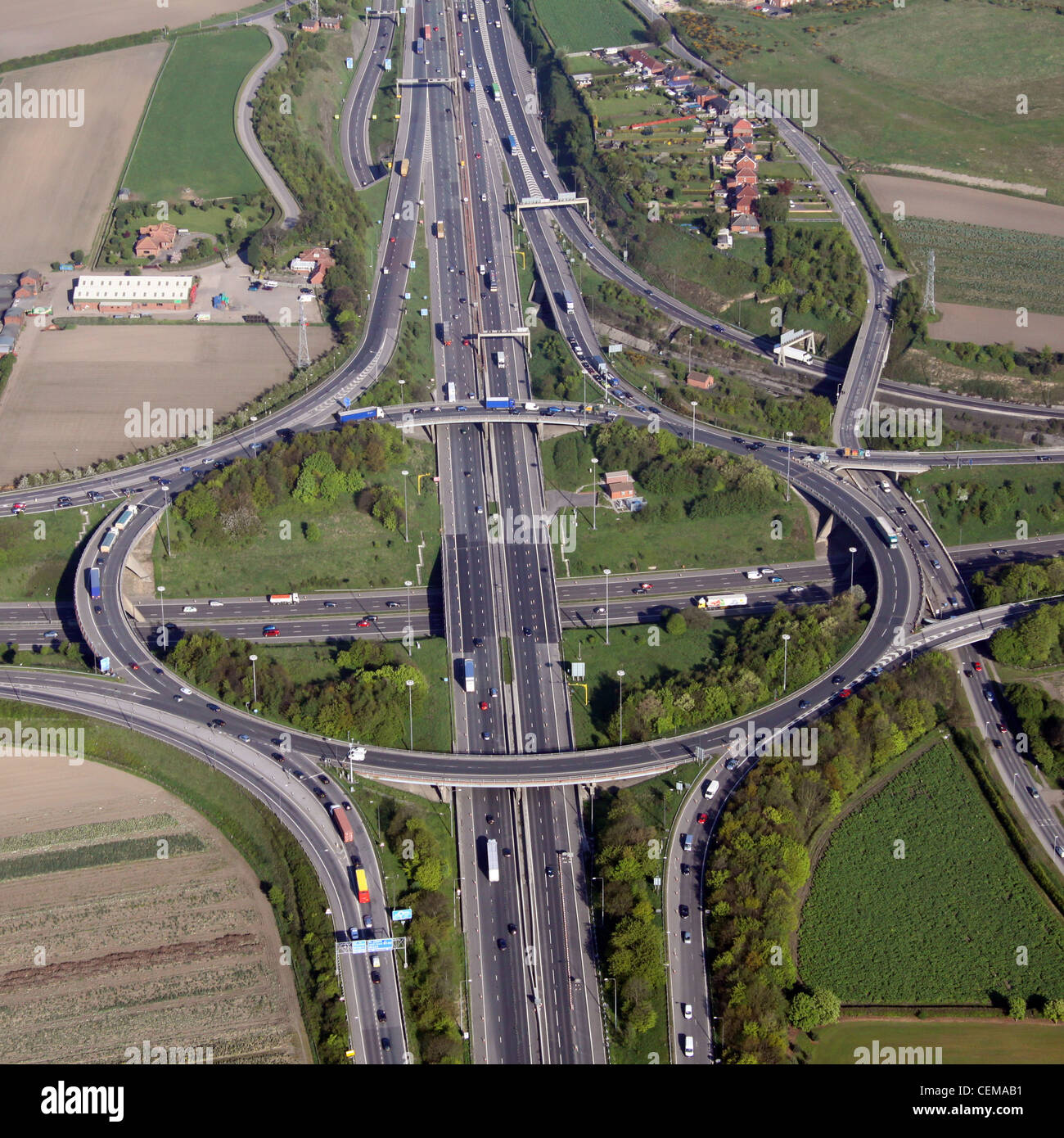 Luftaufnahme der Autobahnkreuzung Lofthouse Interchange M1 M62 südlich von Leeds Stockfoto