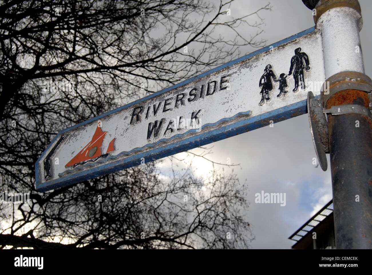 Riverside Walk Arrow Stockfoto