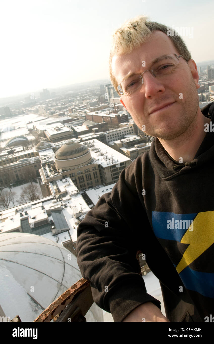 Andrew "Zoz" Brooks, MIT Alaun und Co-Moderator der TV-Show "Prototyp dies" auf dem Discovery Channel Stockfoto