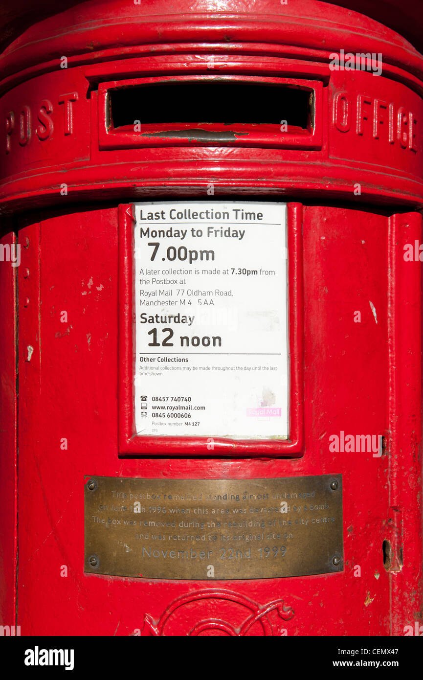 Dieser Beitrag / Säule / Briefkasten auf Corporation Street, Manchester blieb stehen nach IRA Bombe im Jahr 1996. Stockfoto