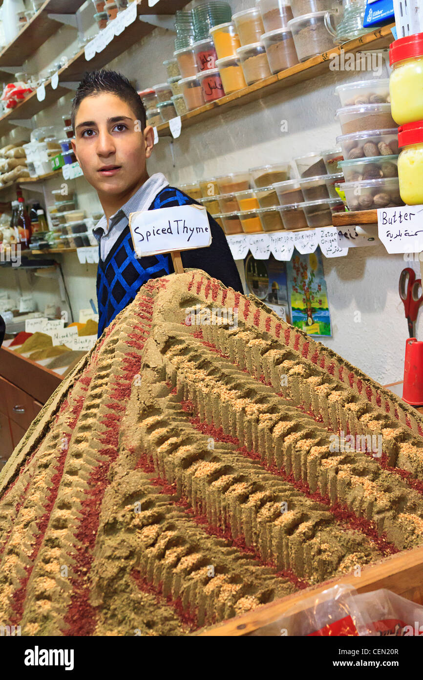 Pyramide der gewürzte Thymian zum Verkauf in der alten Stadt von Jerusalem, Israel. Stockfoto