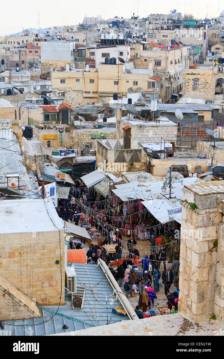 Blick auf die Altstadt von Jerusalem und seine Märkte von oben. Israel. Stockfoto