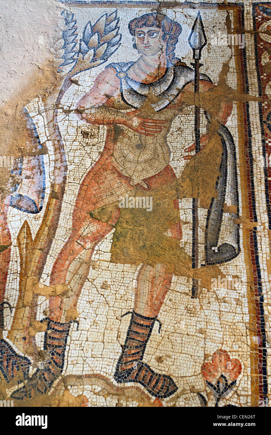 Krieger in schönen Fliesen Mosaike im Zippori National Park in den unteren Galiläa Israel gezeigt. Stockfoto