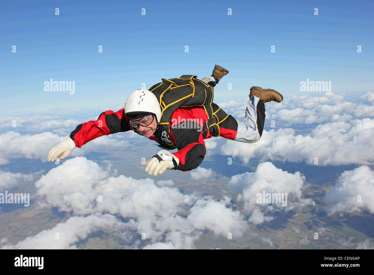 Nahaufnahme der Fallschirmspringer im freien Fall Stockfoto