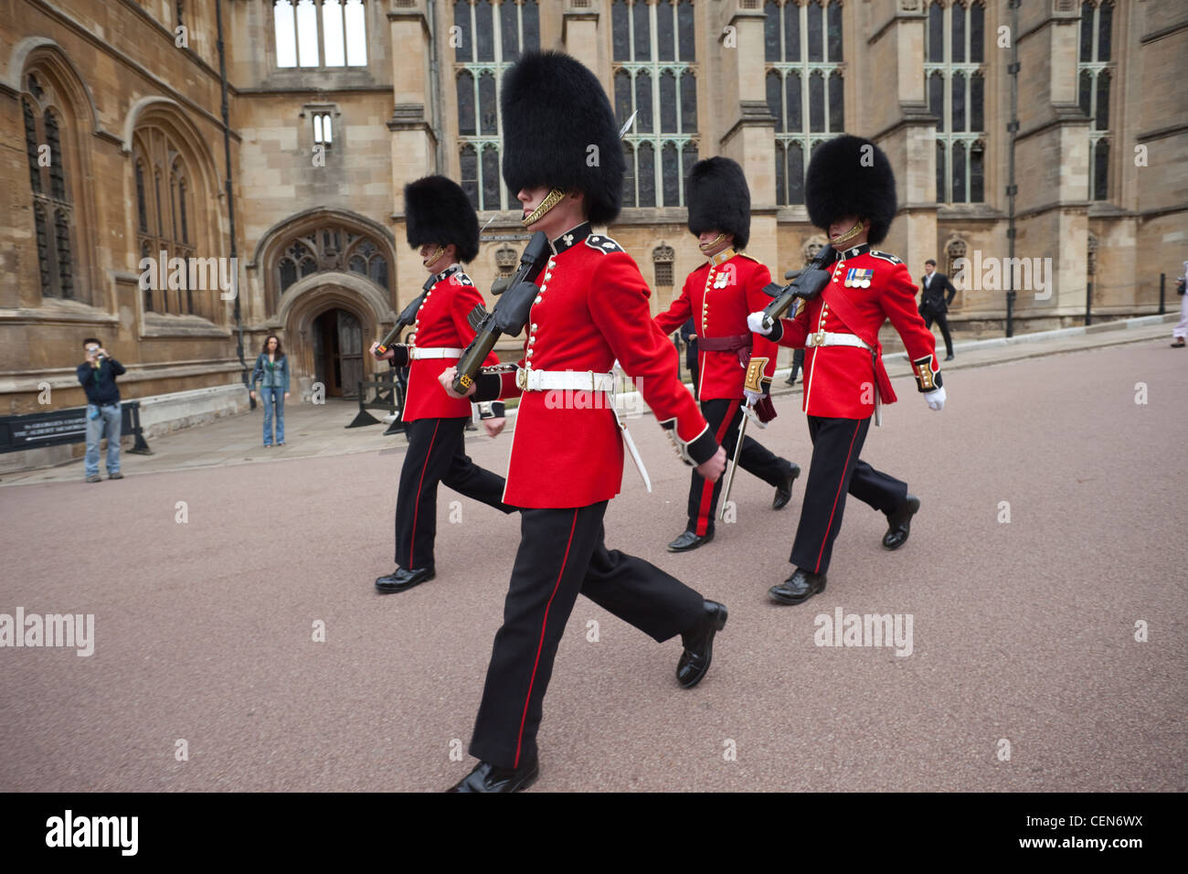 England, Berkshire, Windsor, Wachen in Windsor Castle Stockfoto